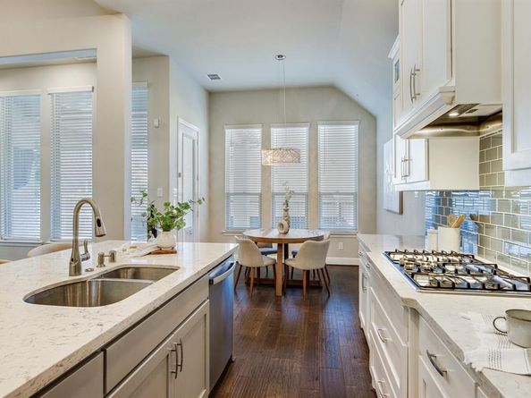 1712  Brookridge Path , Lewisville Texas 75010