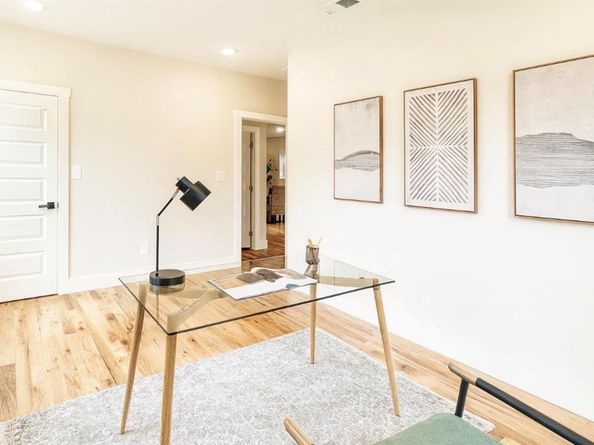 627 S Willomet Avenue , Dallas Texas 75208