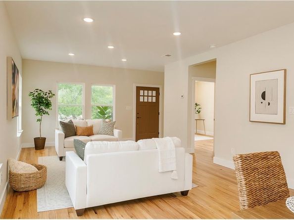 627 S Willomet Avenue , Dallas Texas 75208