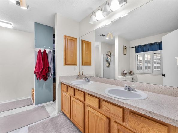 6408  Wolf Creek Court , Arlington Texas 76018
