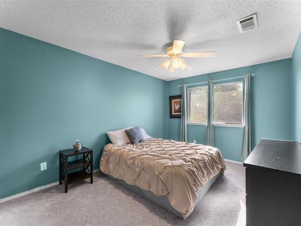 6408  Wolf Creek Court , Arlington Texas 76018