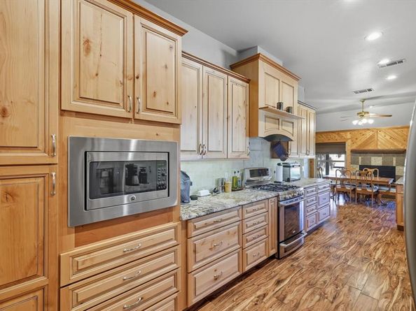 2106  Driskell Drive , Corinth Texas 76210