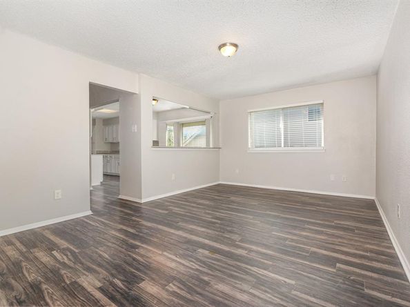 1609  Hartford Drive , Carrollton Texas 75007