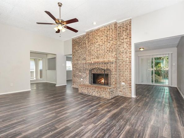 1609  Hartford Drive , Carrollton Texas 75007
