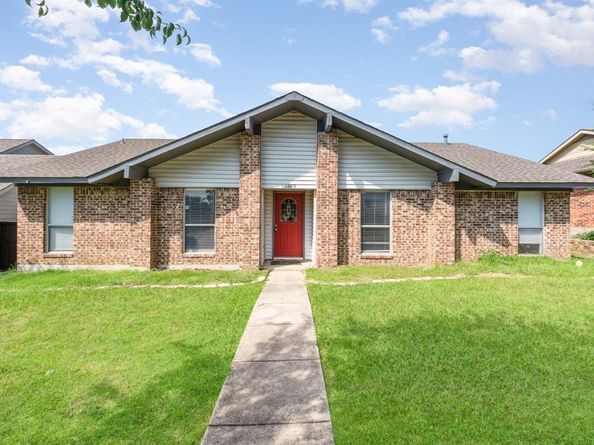 1609  Hartford Drive , Carrollton Texas 75007