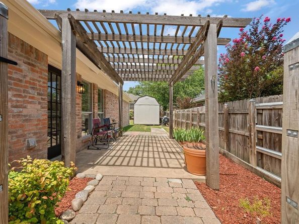 708  Carette Drive , Fort Worth Texas 76108