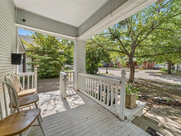 1014 W Arlington Avenue , Fort Worth Texas 76110