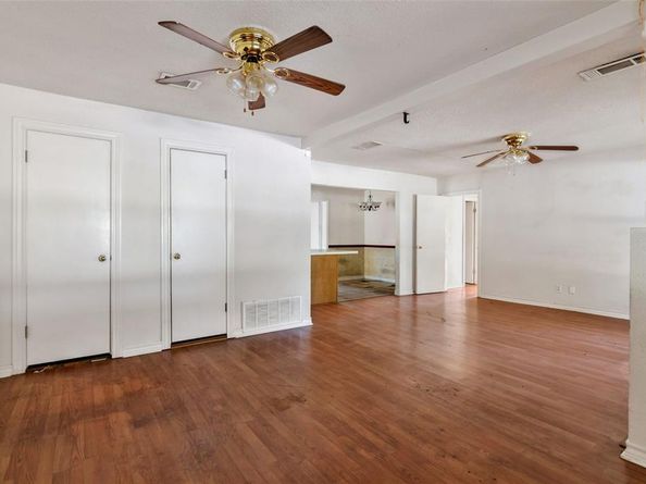 720  Thersa Drive , River Oaks Texas 76114