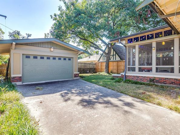 2135  Pembroke Drive , Fort Worth Texas 76110