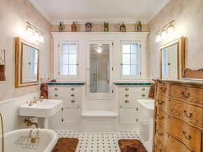 2135  Pembroke Drive , Fort Worth Texas 76110