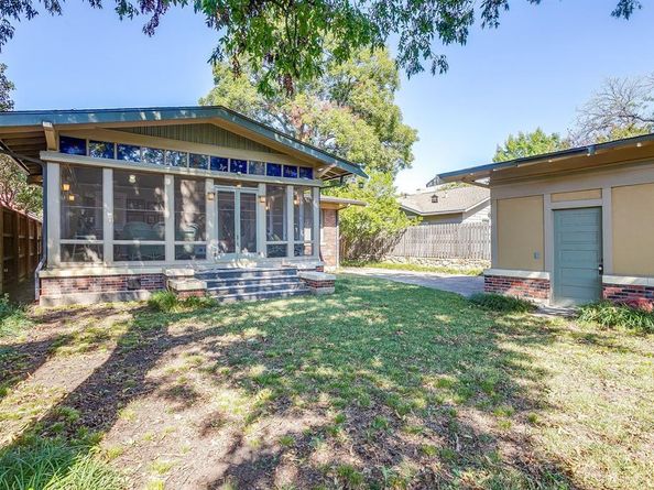 2135  Pembroke Drive , Fort Worth Texas 76110