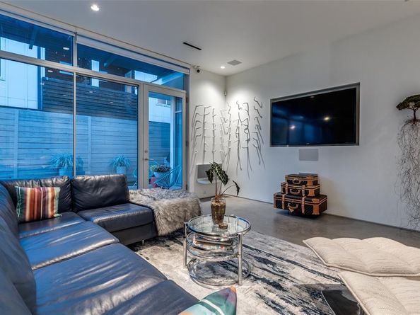 2300 N Carroll Avenue , Dallas Texas 75204