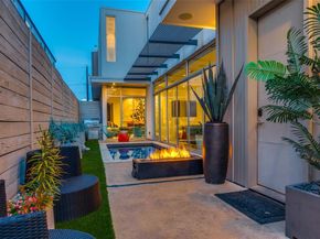 2300 N Carroll Avenue , Dallas Texas 75204