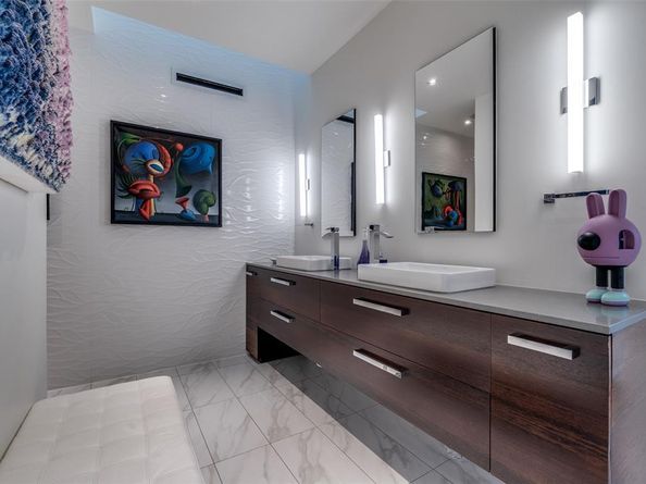 2300 N Carroll Avenue , Dallas Texas 75204