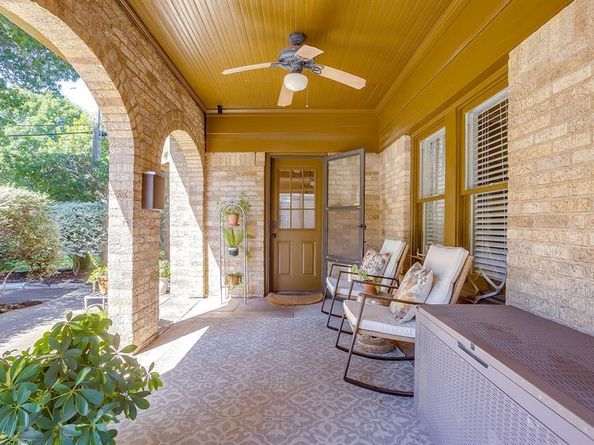 2001  Warner Road , Fort Worth Texas 76110