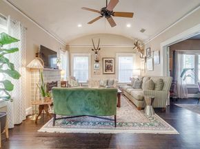 2001  Warner Road , Fort Worth Texas 76110
