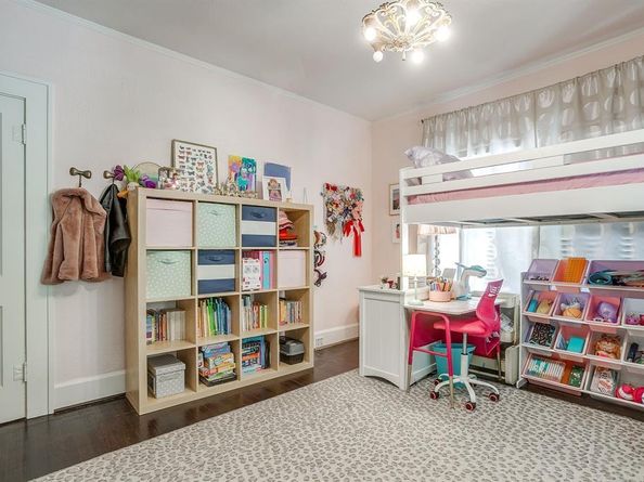 2001  Warner Road , Fort Worth Texas 76110