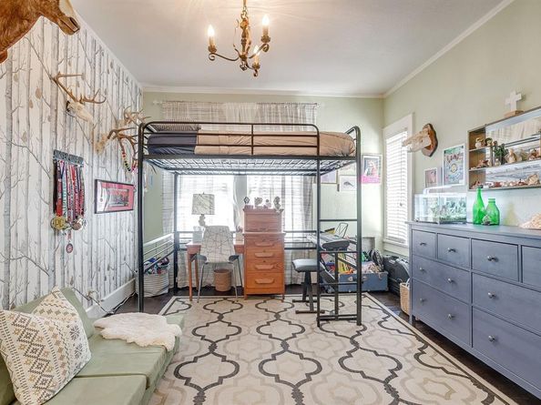 2001  Warner Road , Fort Worth Texas 76110