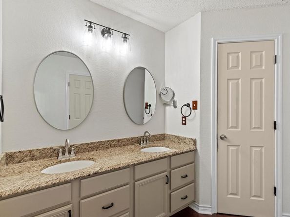 2201  Driskell Lane , Corinth Texas 76210