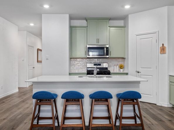 2955  Trusting Way , Aubrey Texas 76227