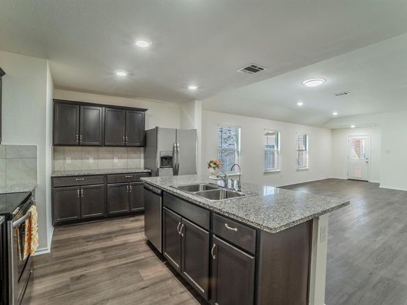817  Horton Street , Fate Texas 75189