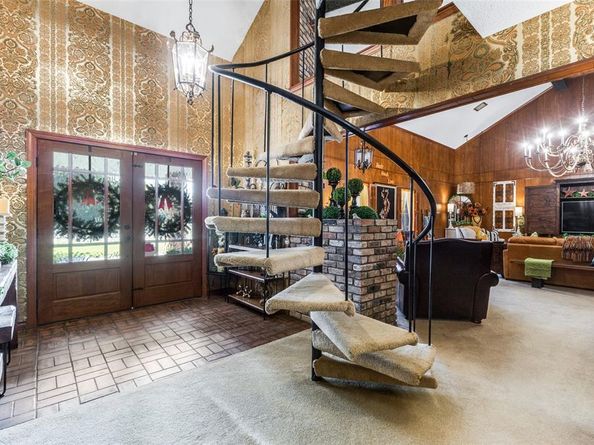 10615  Old Seagoville Road , Dallas Texas 75217