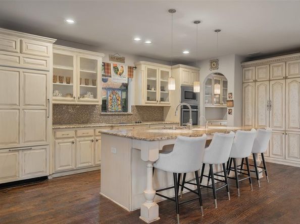 4105  Chief Drive , Carrollton Texas 75007