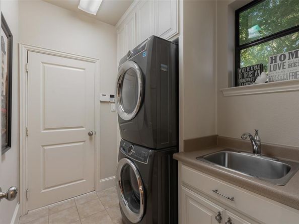 4105  Chief Drive , Carrollton Texas 75007