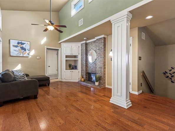 17490  Meandering Way  404, Dallas Texas 75252