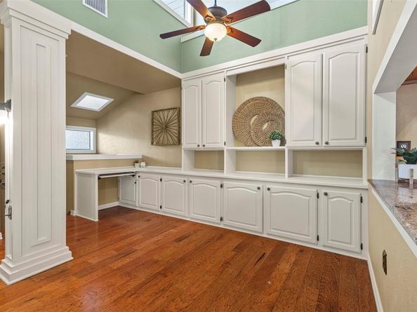 17490  Meandering Way  404, Dallas Texas 75252