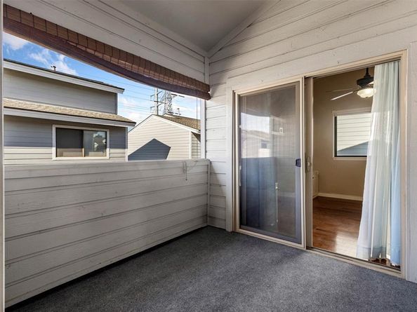 17490  Meandering Way  404, Dallas Texas 75252