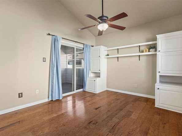 17490  Meandering Way  404, Dallas Texas 75252