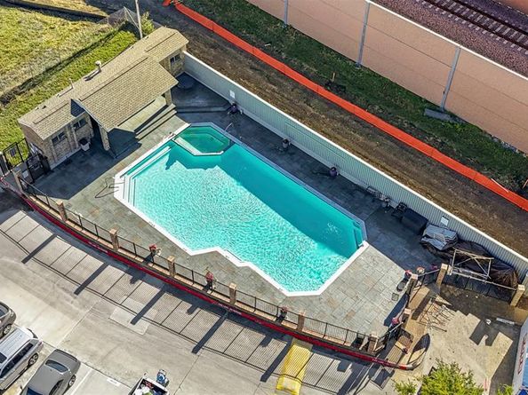 17490  Meandering Way  404, Dallas Texas 75252