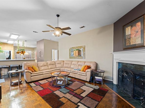 5509  Allen Lane , Rowlett Texas 75088