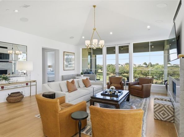 300  O Connor Ridge Boulevard  24, Irving Texas 75038