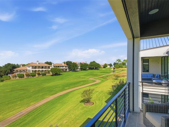 300  O Connor Ridge Boulevard  24, Irving Texas 75038