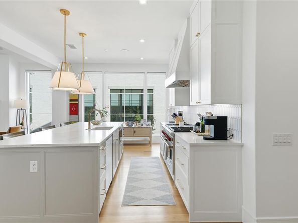 300  O Connor Ridge Boulevard  24, Irving Texas 75038