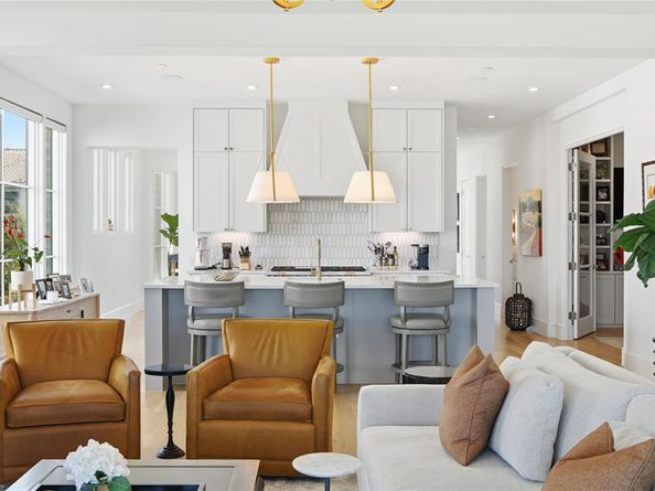 300  O Connor Ridge Boulevard  24, Irving Texas 75038