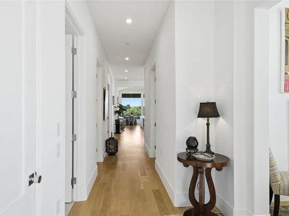 300  O Connor Ridge Boulevard  24, Irving Texas 75038