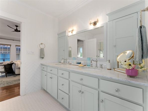 6334  Velasco Avenue , Dallas Texas 75214