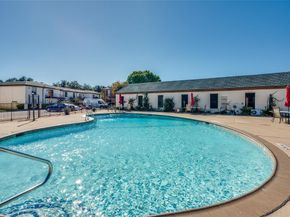 4036  Ridglea Country Club Drive  1006, Fort Worth Texas 76126