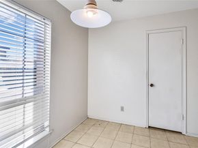 4036  Ridglea Country Club Drive  1006, Fort Worth Texas 76126