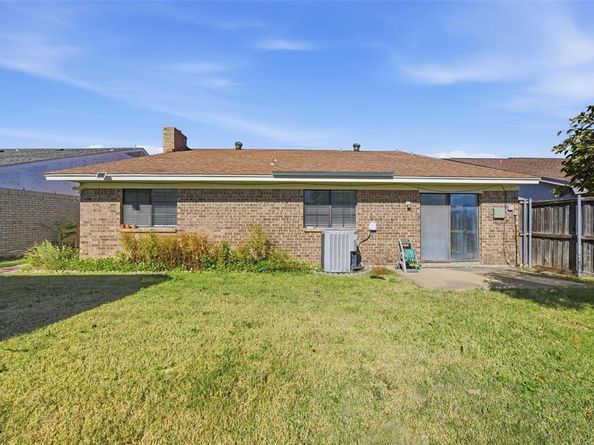 2212  Benbrook Drive , Carrollton Texas 75007