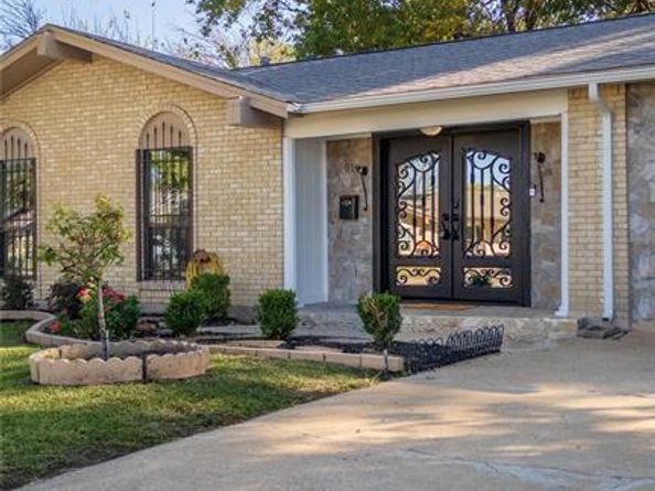 910  Shorehaven Drive , Garland Texas 75040