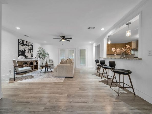 910  Shorehaven Drive , Garland Texas 75040