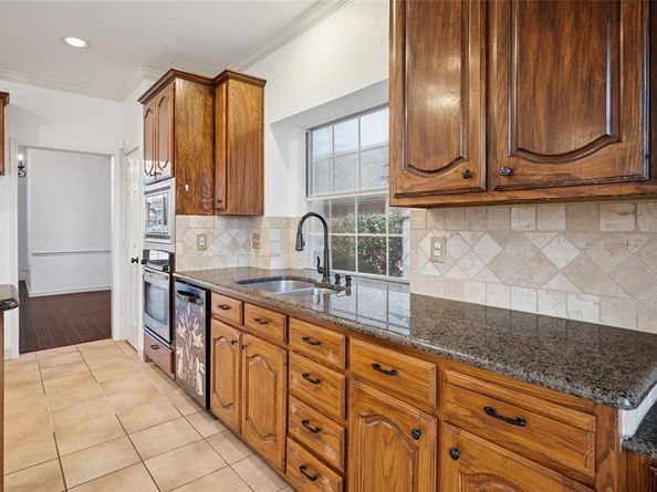 807  Peterstow Drive , Euless Texas 76039