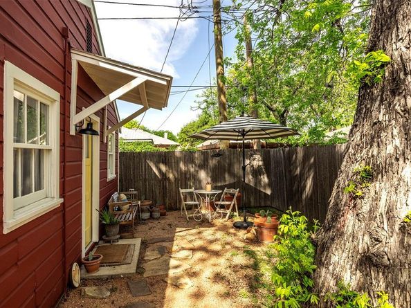 2204  6th Avenue , Fort Worth Texas 76110