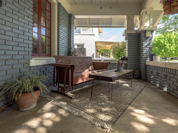 2204  6th Avenue , Fort Worth Texas 76110