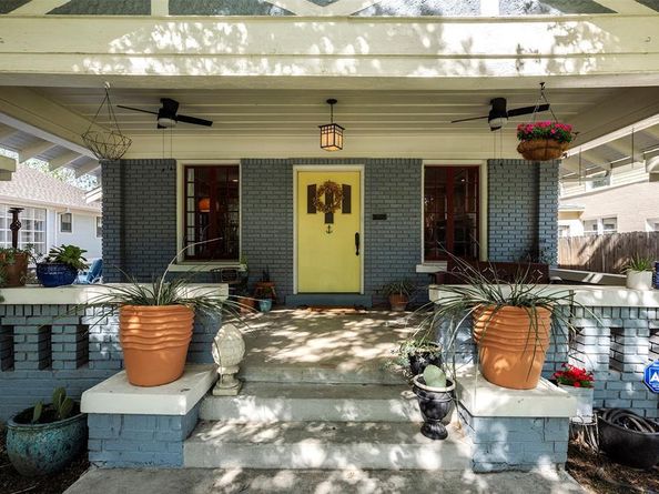 2204  6th Avenue , Fort Worth Texas 76110