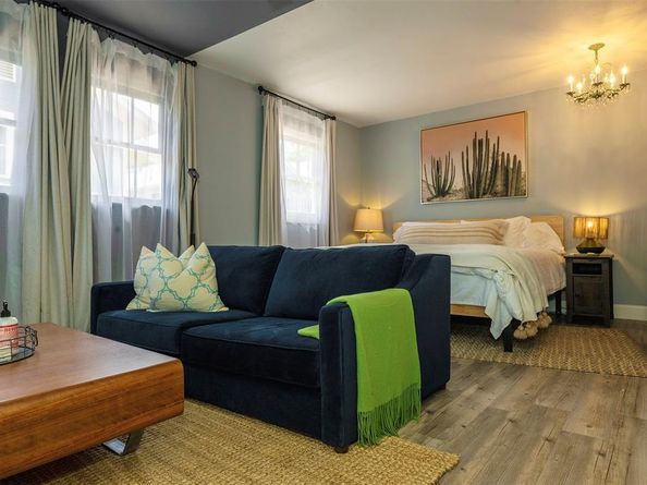 2204  6th Avenue , Fort Worth Texas 76110